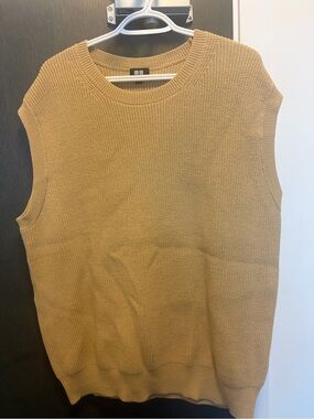 Uniqlo Men's Crewneck Sweater Vest in Tan